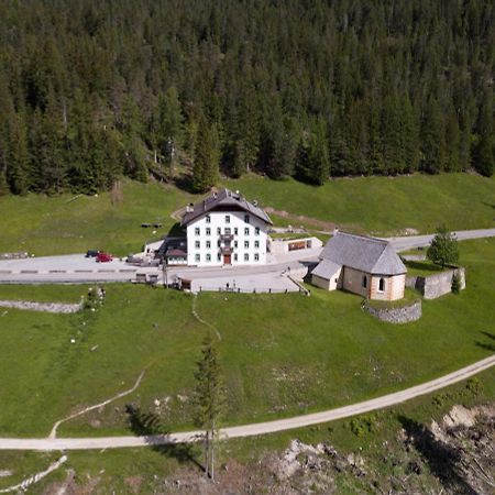 Ristorante Rifugio Ospitale Hotel Кортина д'Ампецо Екстериор снимка