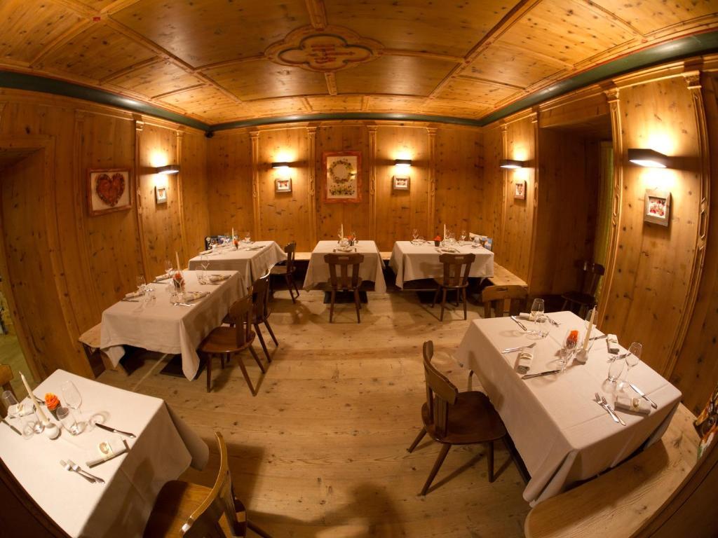 Ristorante Rifugio Ospitale Hotel Кортина д'Ампецо Екстериор снимка